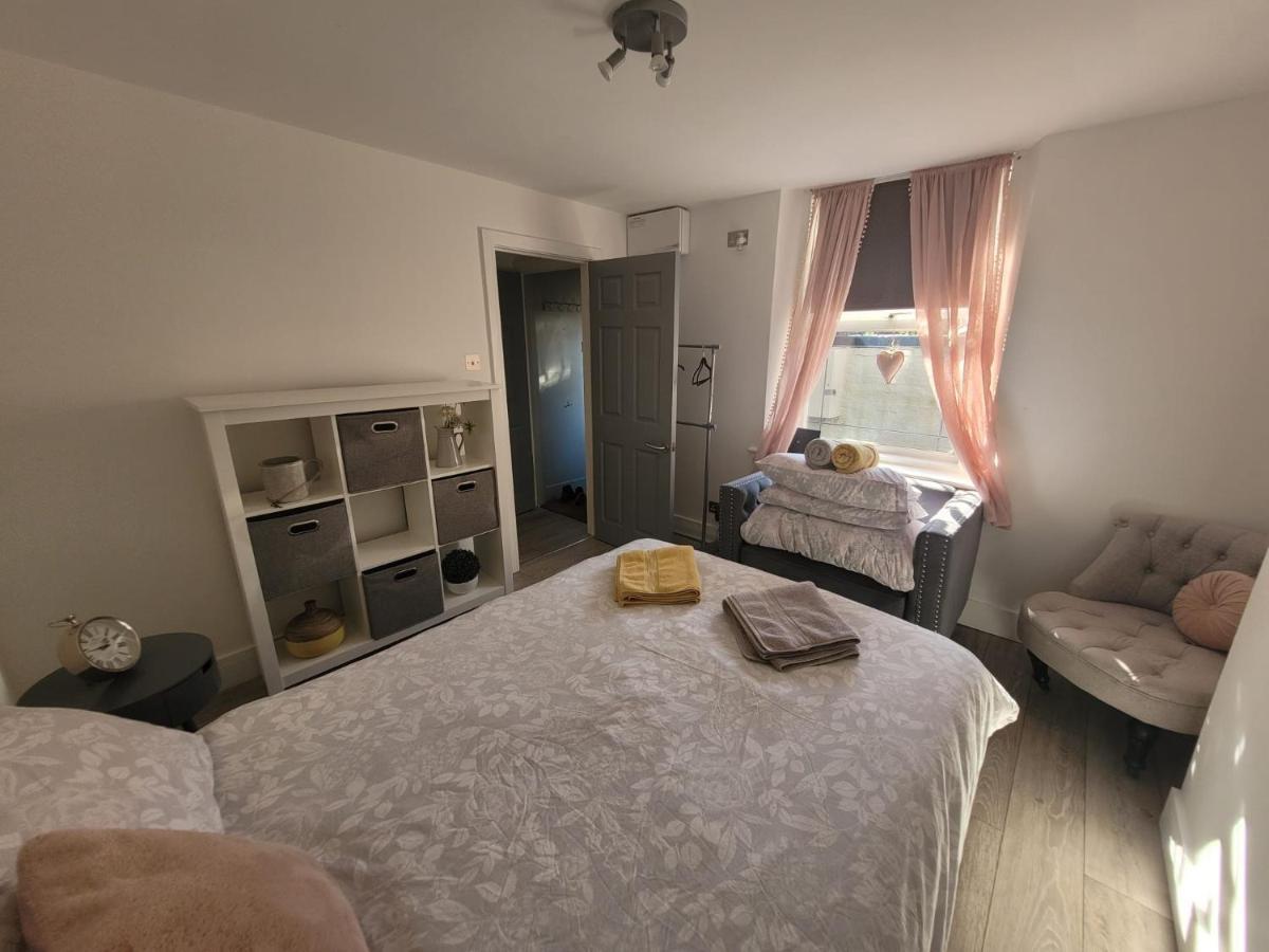 Entire Apartment With Sun Filled Private Garden Margate Eksteriør bilde